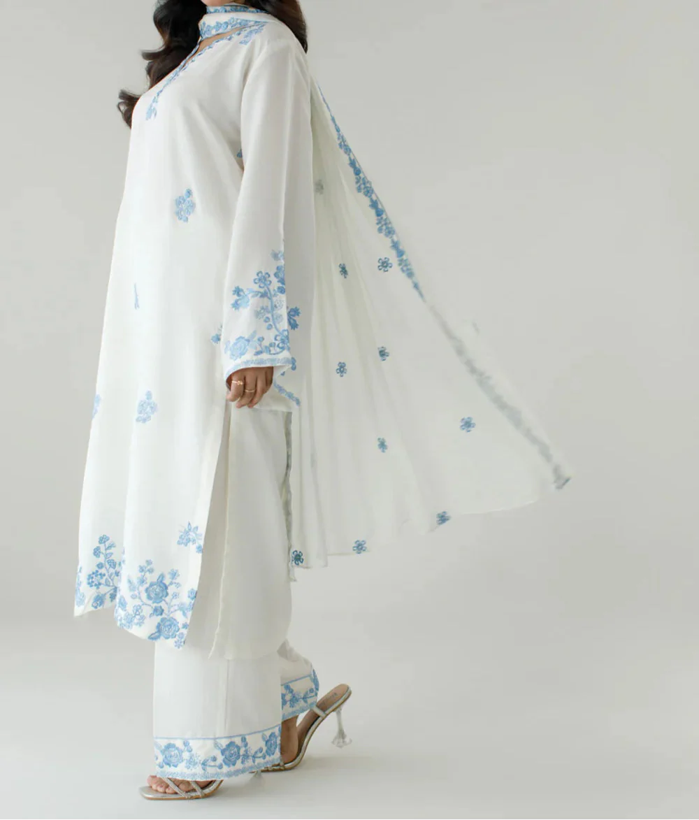 Grace Z-(S1432) - Stitched Embroidered 3pc Lawn Dress With Embroidered Chiffon Dupatta.