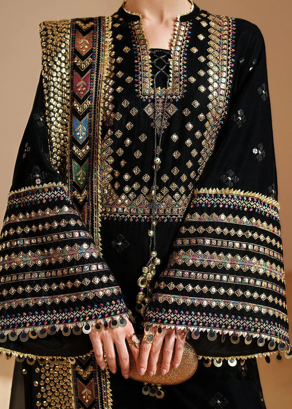 Grace W993-Embroidered Sequence 3pc Velvet Dress With Embroidered Sequence Chiffon Dupatta.