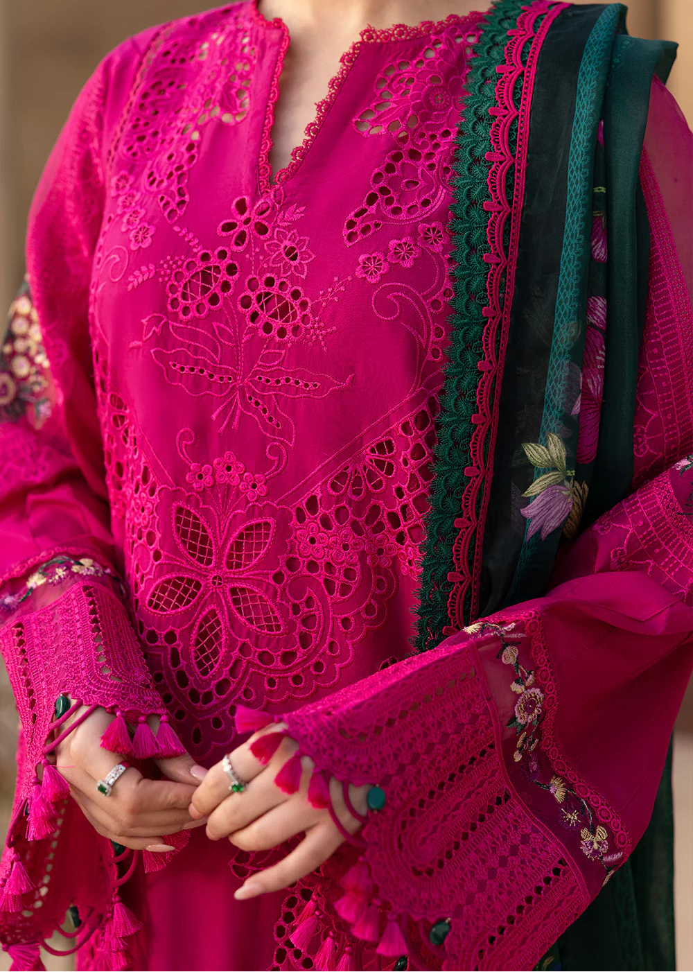Grace S1511 - Embroidered 3pc CHIKANKARI Lawn Dress With Printed Lawn Dupatta.