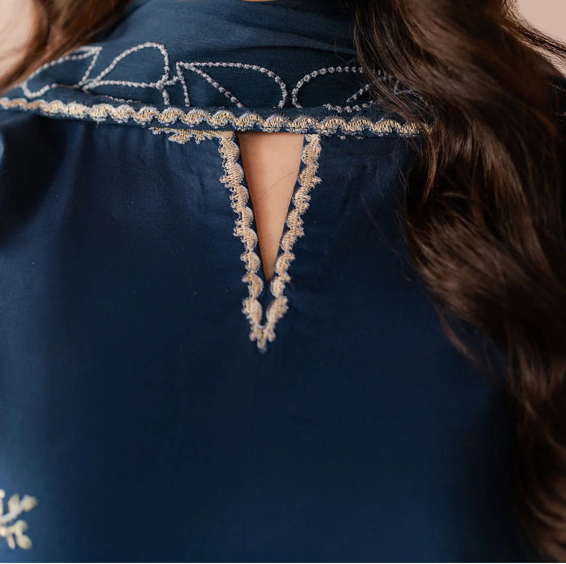 Grace W1028-Embroidered 3pc Marina Dress With Embroidered Chiffon Dupatta.