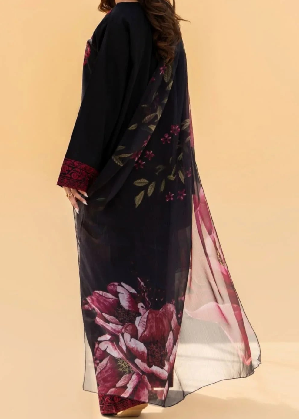 Grace S1285-Embroidered 3pc Lawn Dress With Printed Munar Dupatta.
