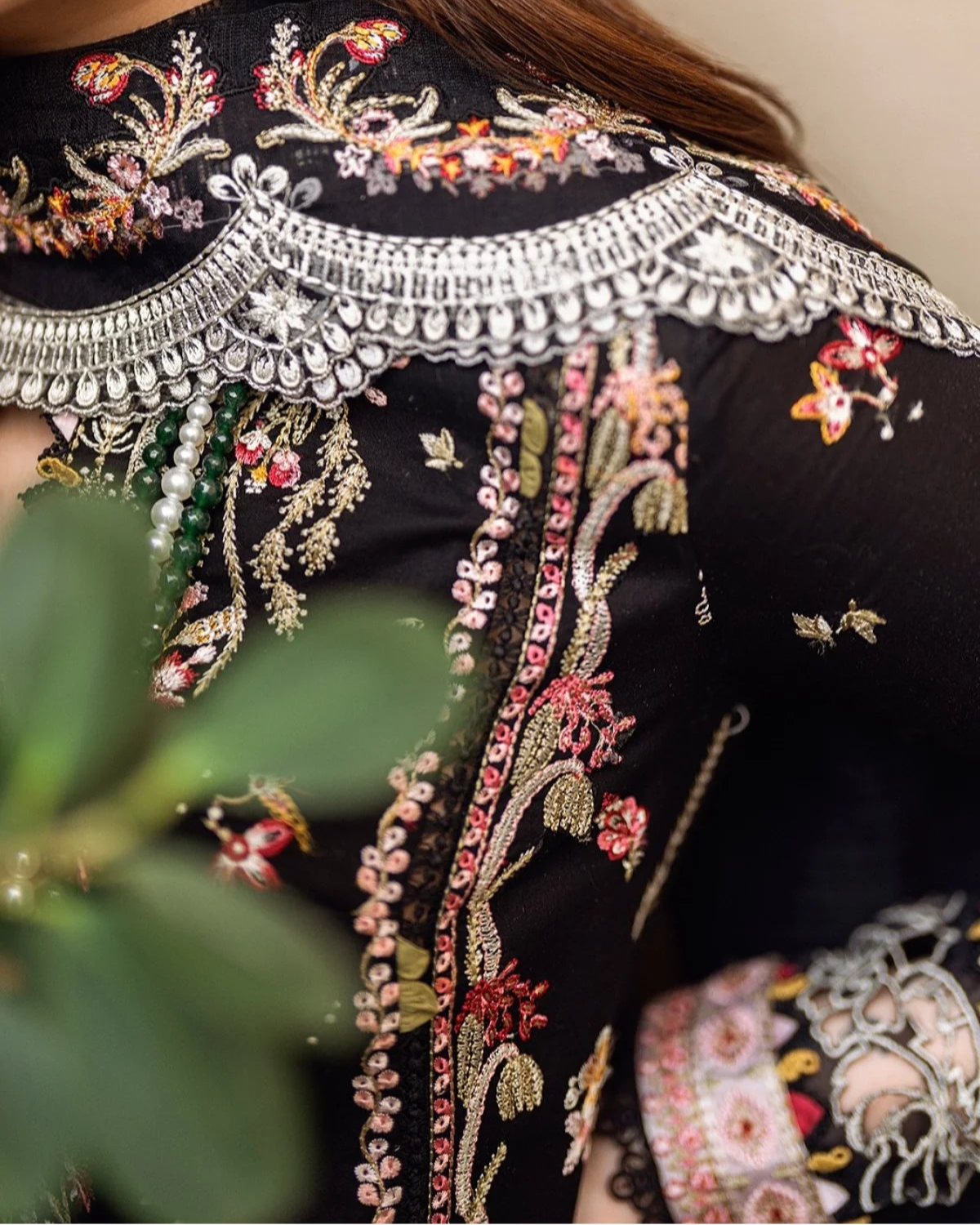 Grace S1232-Embroidered 3pc Lawn Dress With Embroidered Munar Dupatta.