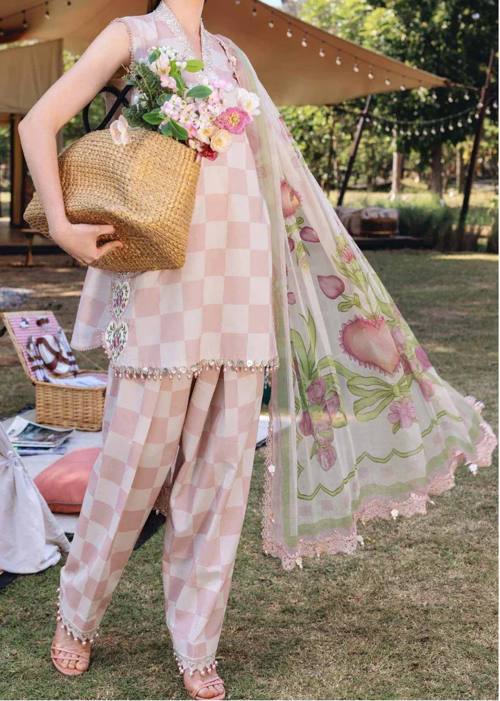Grace S1351 - Printed &amp; Embroidered 3pc Lawn Dress With Embroidered  Sequence Chiffon Dupatta.