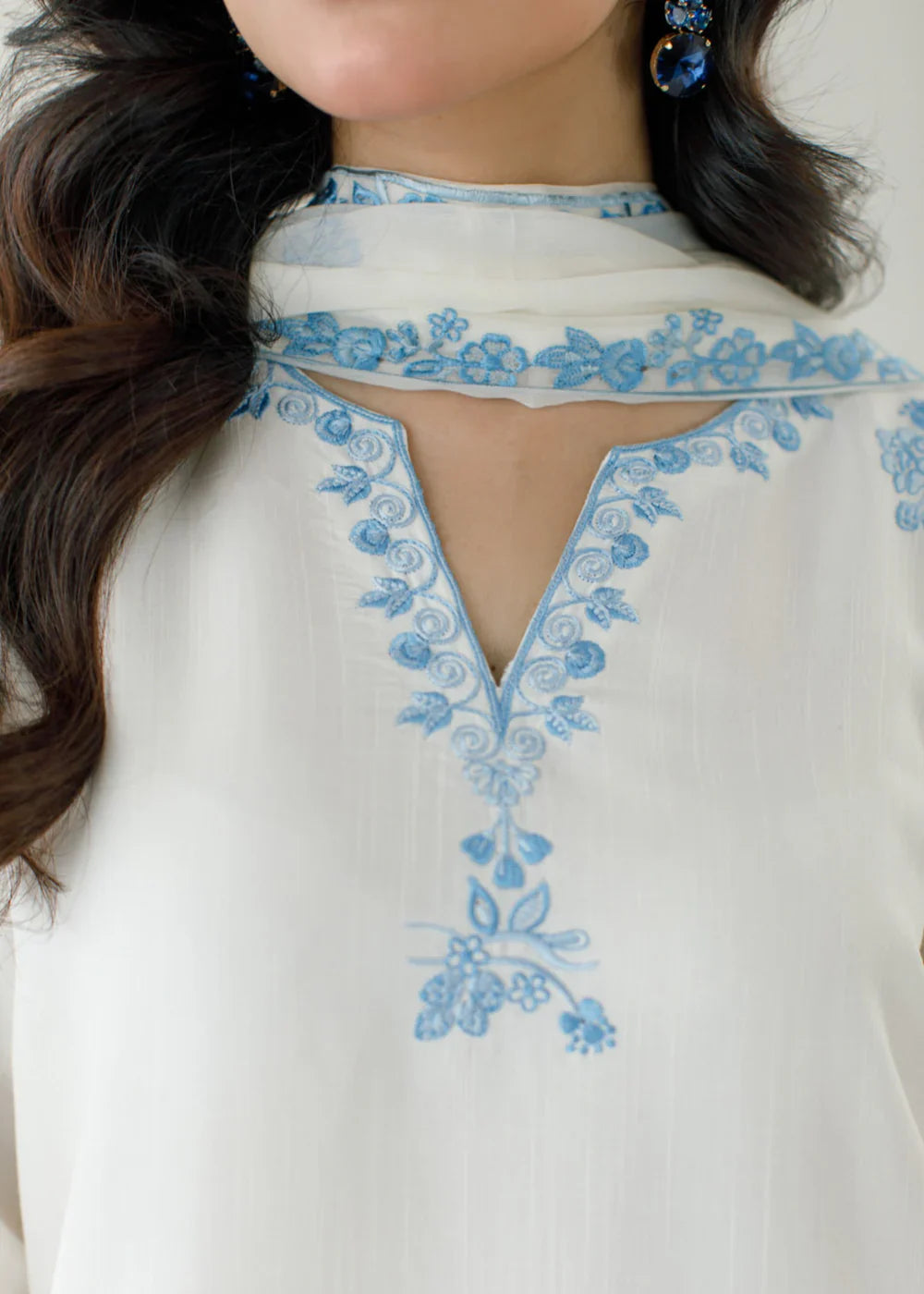 Grace Z-(S1432) - Stitched Embroidered 3pc Lawn Dress With Embroidered Chiffon Dupatta.