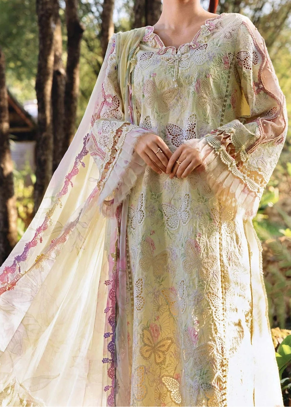 Grace S1424 - Embroidered 3pc CHIKANKARI Lawn Dress With Digital Printed Chiffon Dupatta.