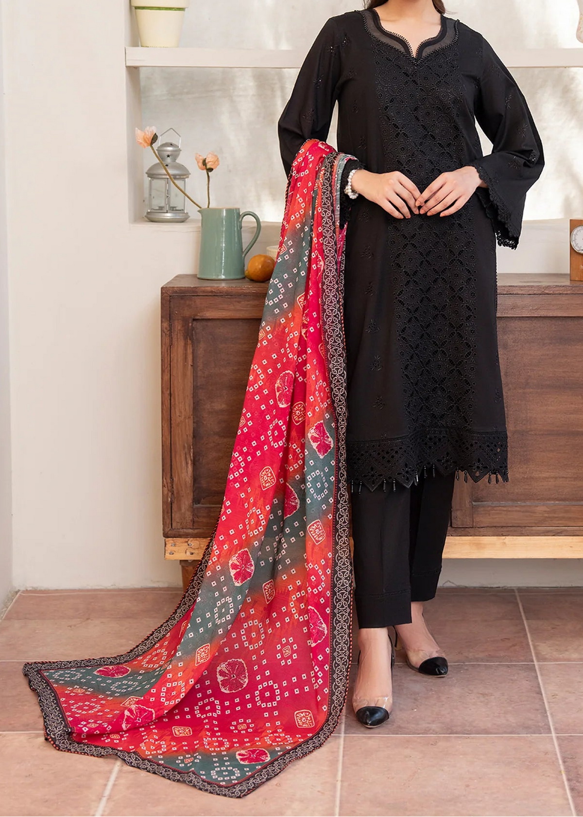 Grace S1376 - Embroidered 3pc CHIKANKARI Lawn Dress With Printed Lawn Dupatta.