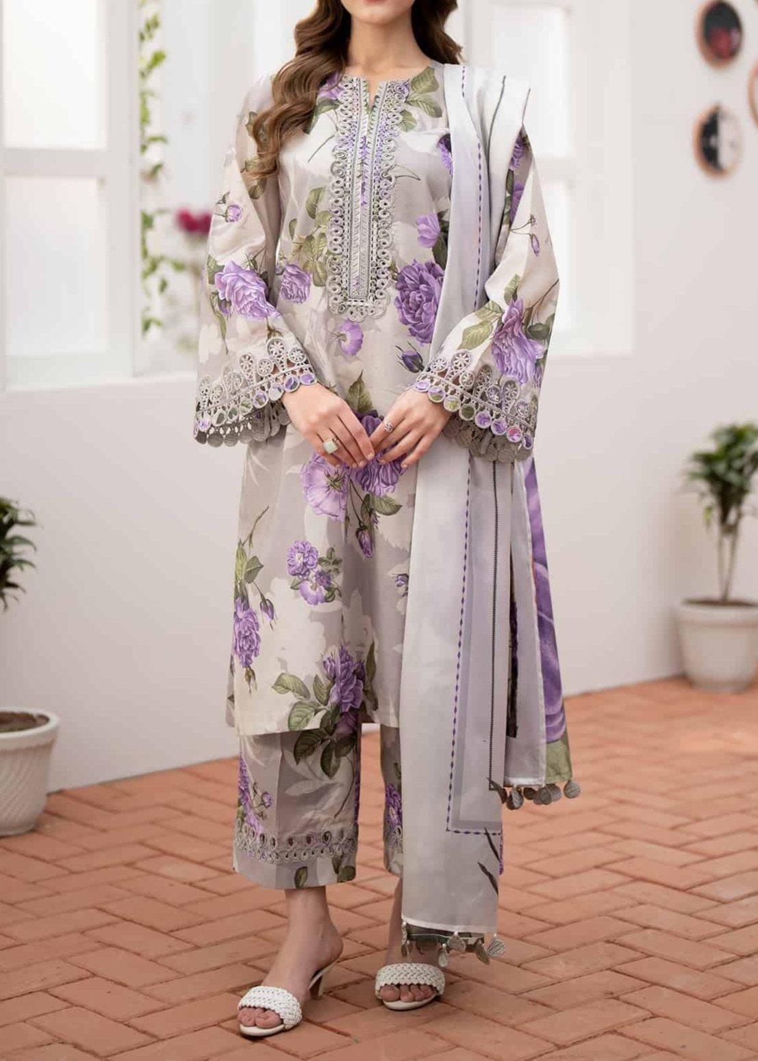 Grace W466-Printed 3pc karandi Dress With Printed karandi Shawl.