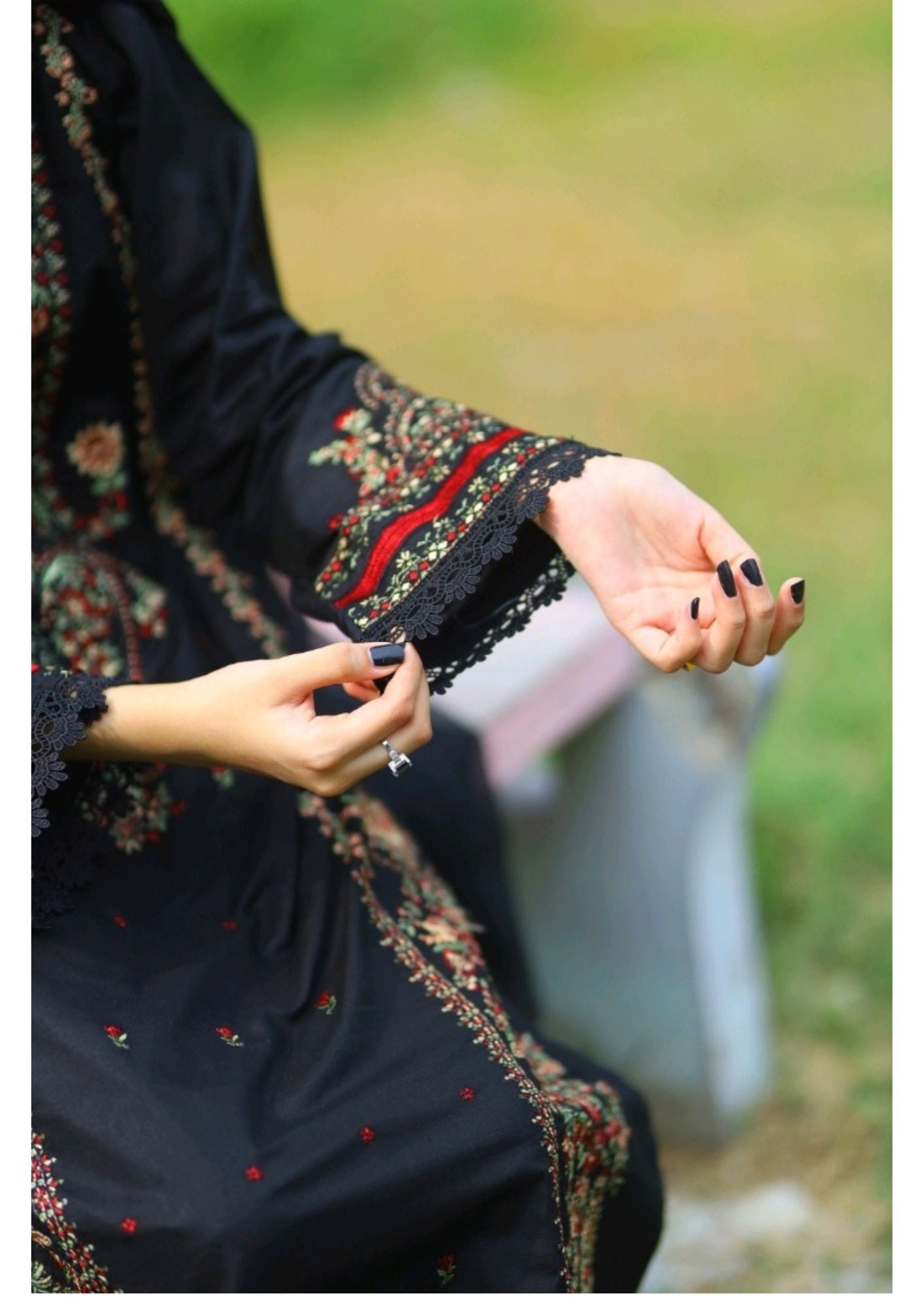 Grace S1228-Embroidered 3pc Lawn Dress With Embroidered Chiffon Dupatta.