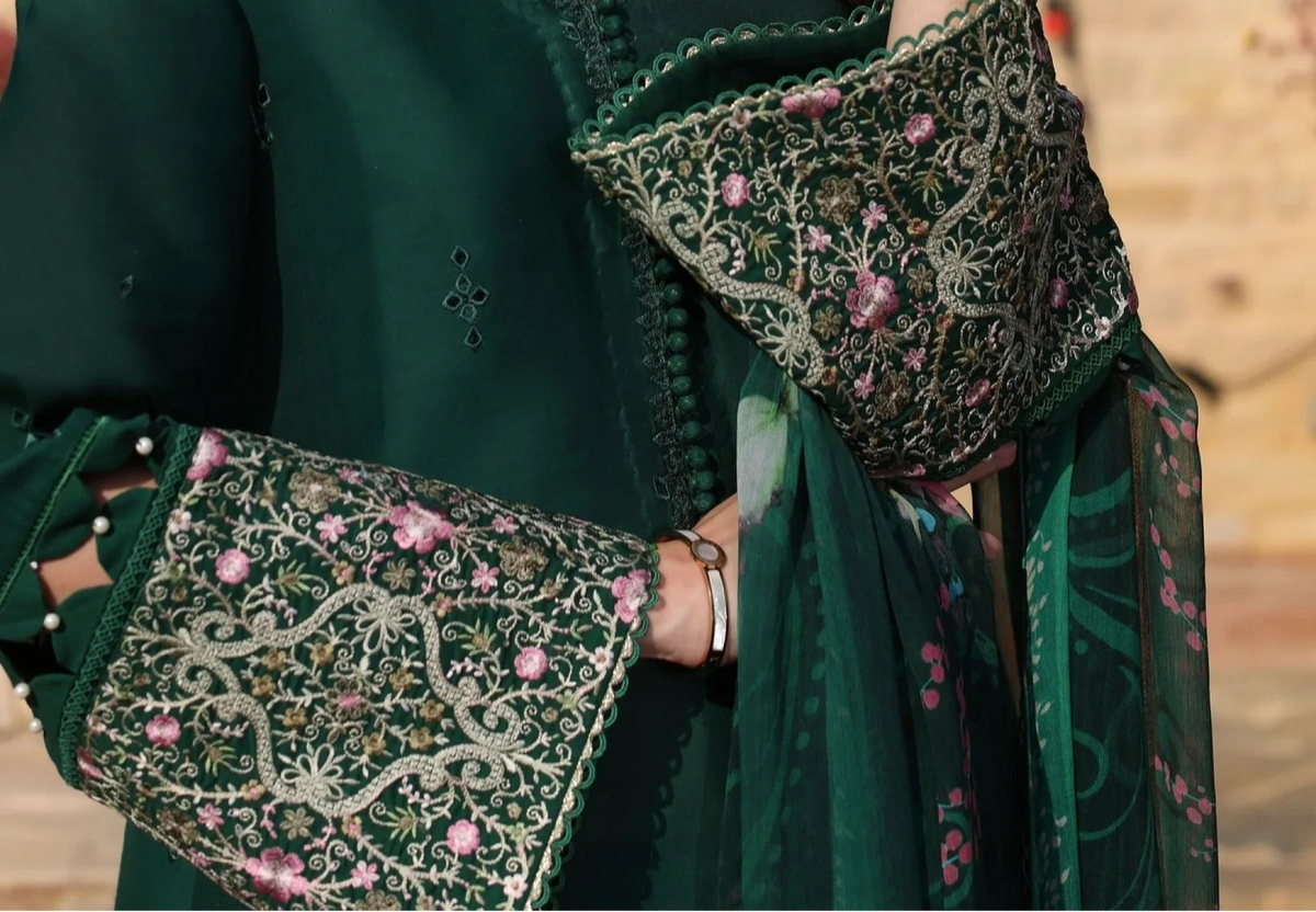 Grace S1230-Embroidered 3pc CHIKANKARI Lawn Dress With Printed Munar Dupatta.