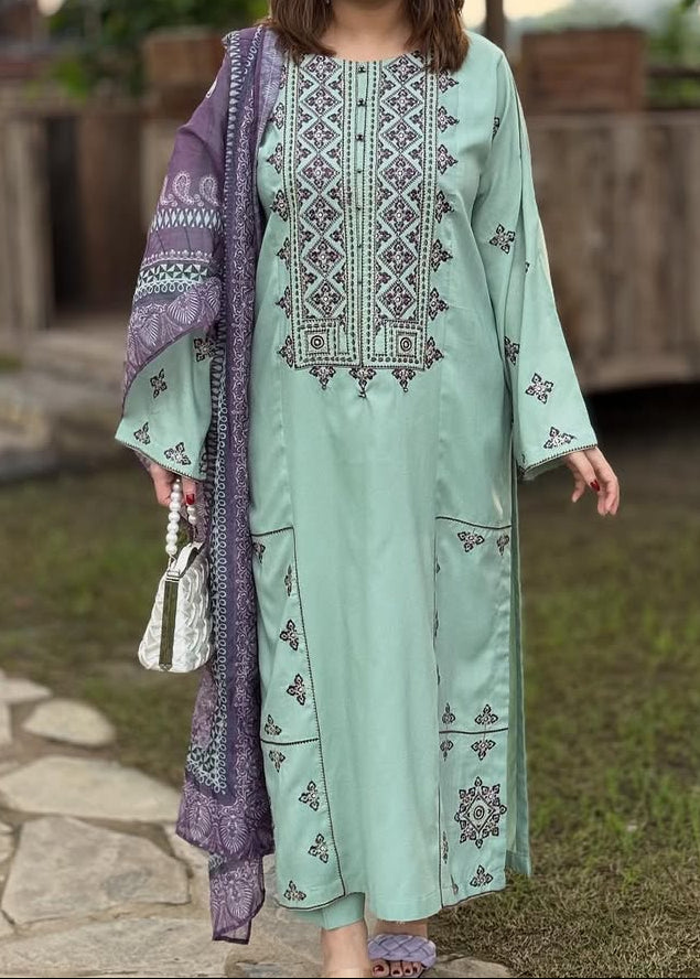 Grace S1326-Embroidered 3pc Lawn Dress With Printed Lawn Dupatta.