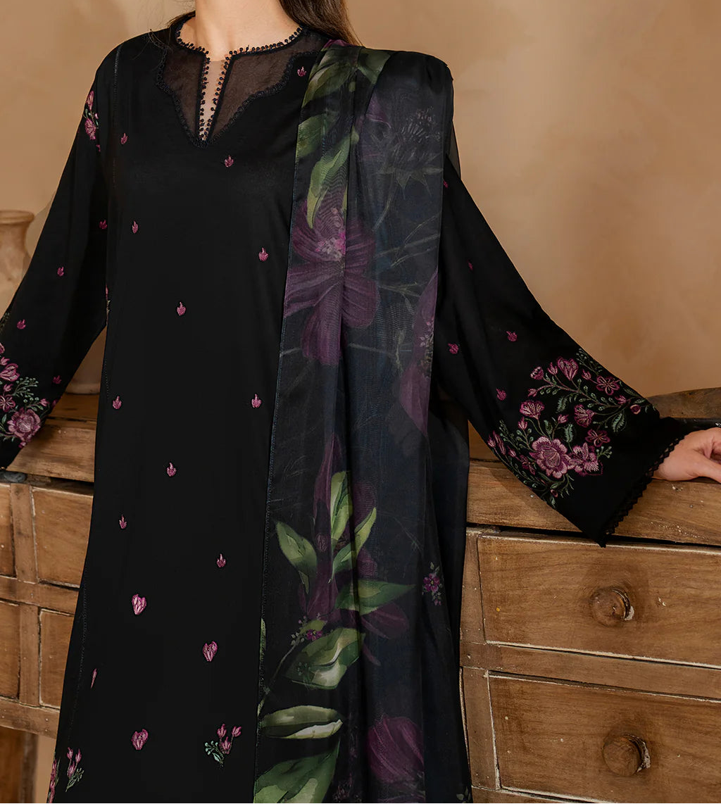 Grace S1456-Embroidered 3pc Lawn Dress With Printed Lawn Dupatta.