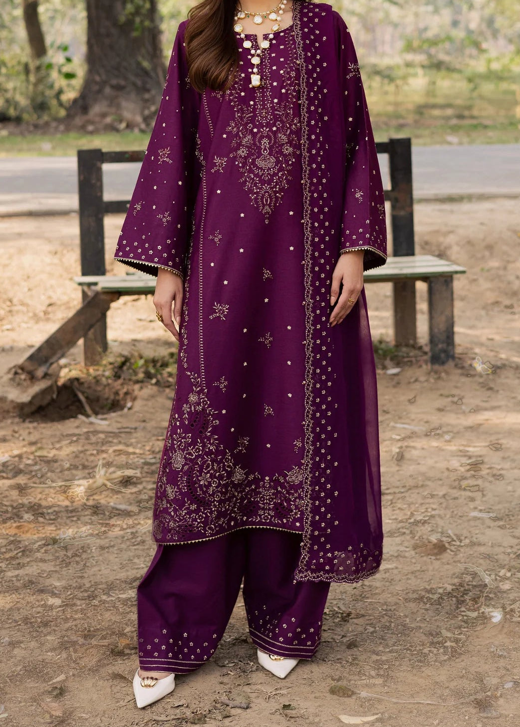 Grace S1508 - Embroidered 3pc Lawn Dress With Embroidered Chiffon Dupatta.