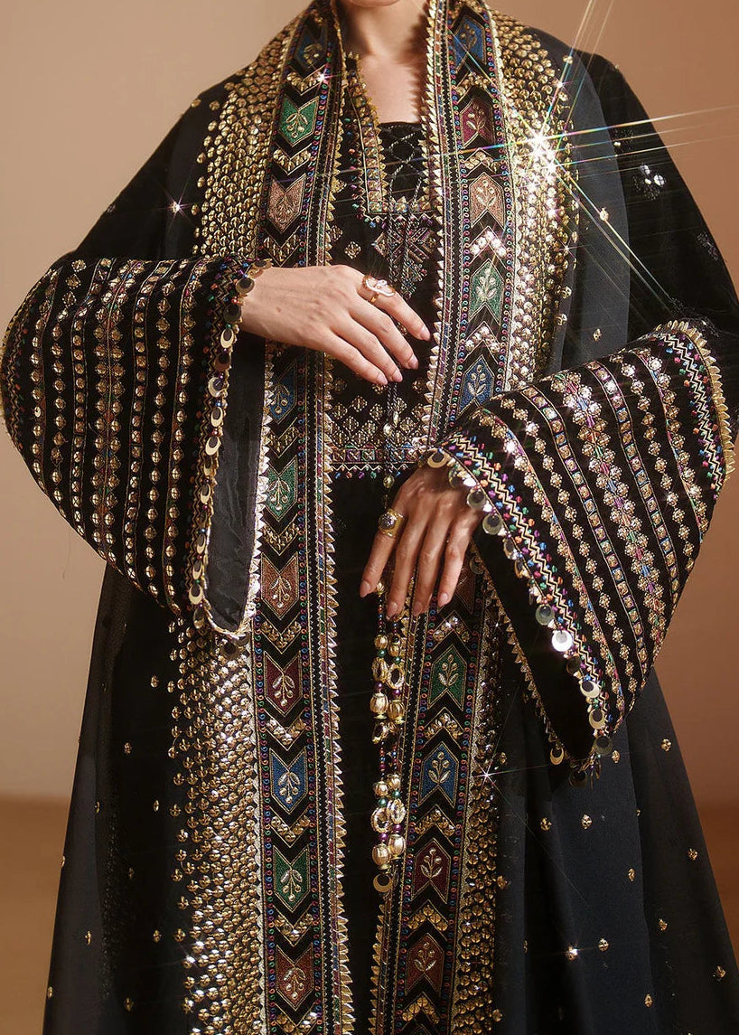 Grace W993-Embroidered Sequence 3pc Velvet Dress With Embroidered Sequence Chiffon Dupatta.