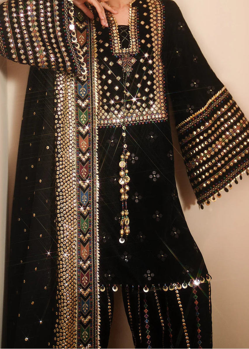 Grace W993-Embroidered Sequence 3pc Velvet Dress With Embroidered Sequence Chiffon Dupatta.