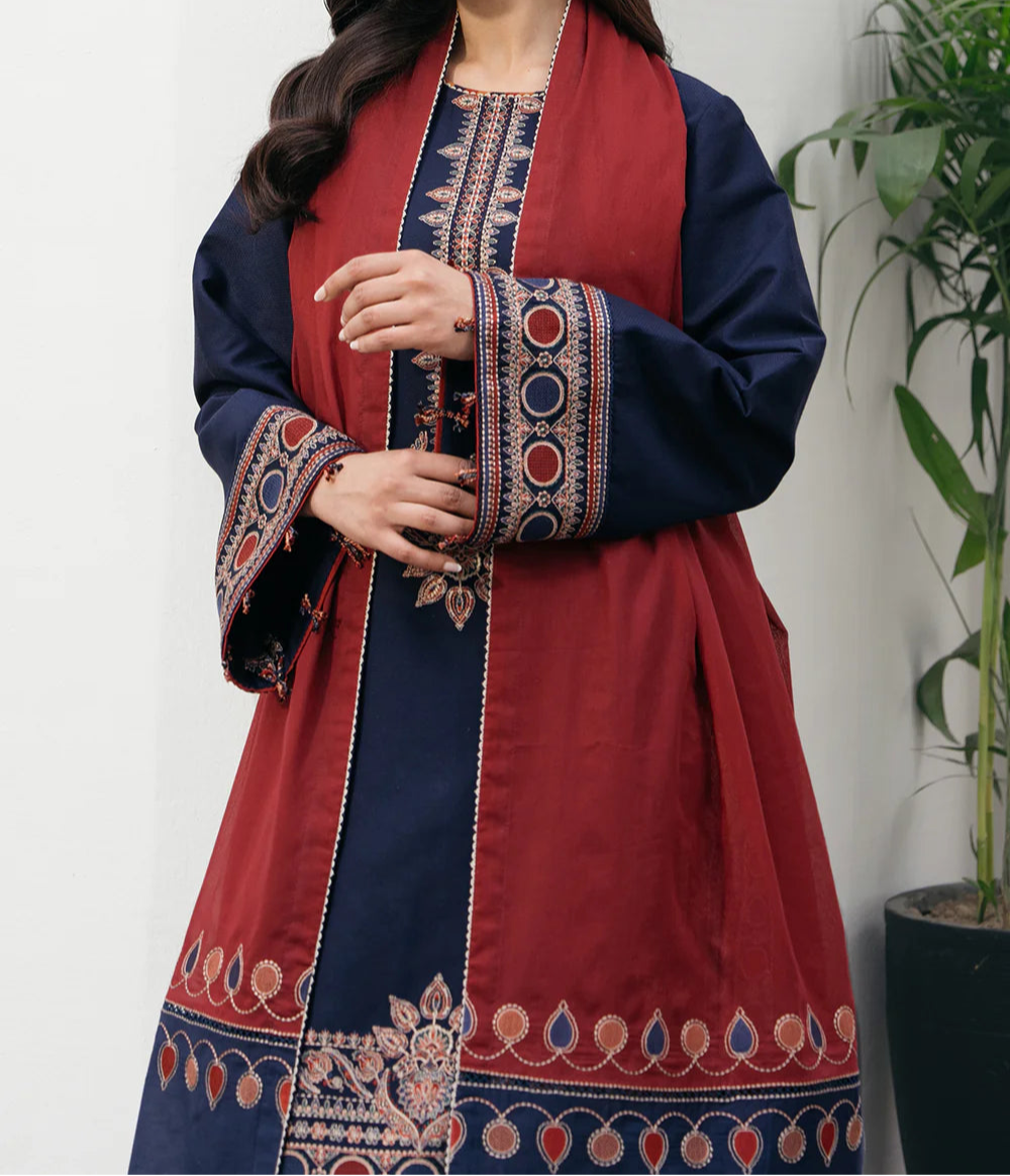 Grace S1214-Embroidered 3pc Lawn dress with Printed Munar Dupatta.