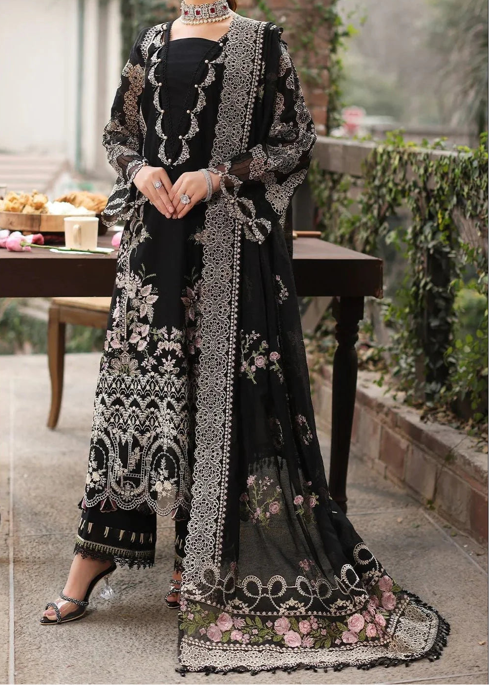 Grace S1324-Embroidered 3pc Lawn Dress With Embroidered Chiffon Dupatta.