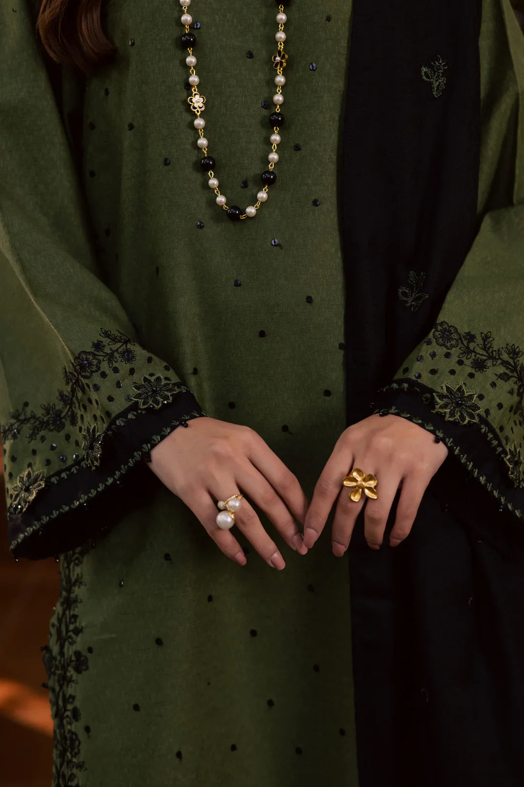 Grace Z-(S1393) - Stitched Embroidered 3pc Lawn Dress With Embroidered Chiffon Dupatta.