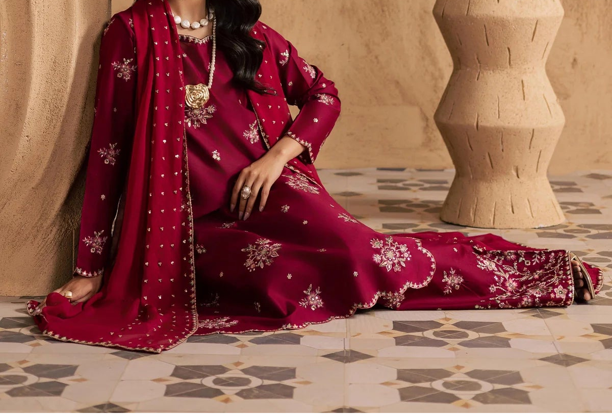 Grace S1528 - Embroidered Sequence 3pc Lawn Dress With Embroidered Sequence Chiffon Dupatta.