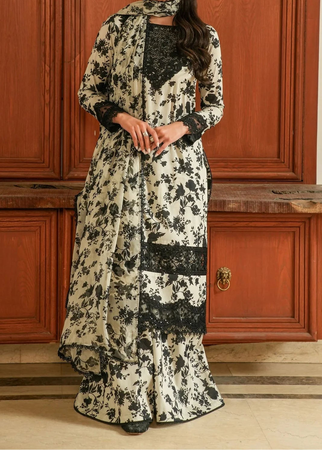 Grace S1301 - Printed &amp; Embroidered 3pc Lawn Dress With Embroidered Chiffon Dupatta.