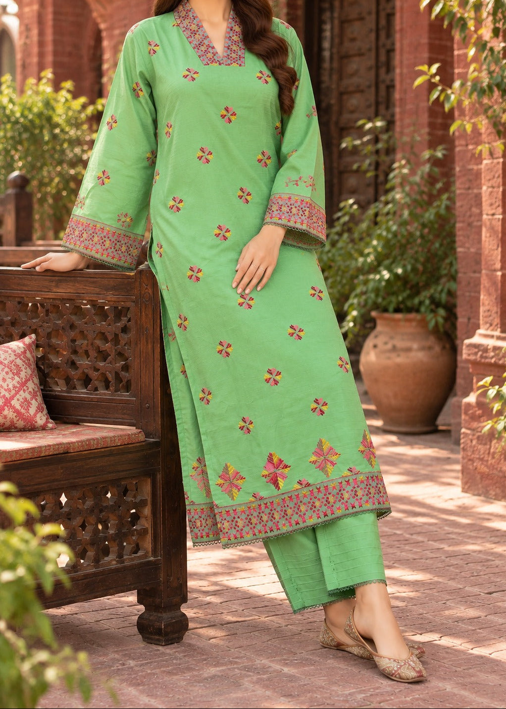 Grace S1568-Embroidered 2pc Lawn Dress.