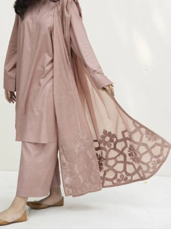 Grace S1271-Embroidered 3pc Lawn Dress With Embroidered Munar Dupatta.