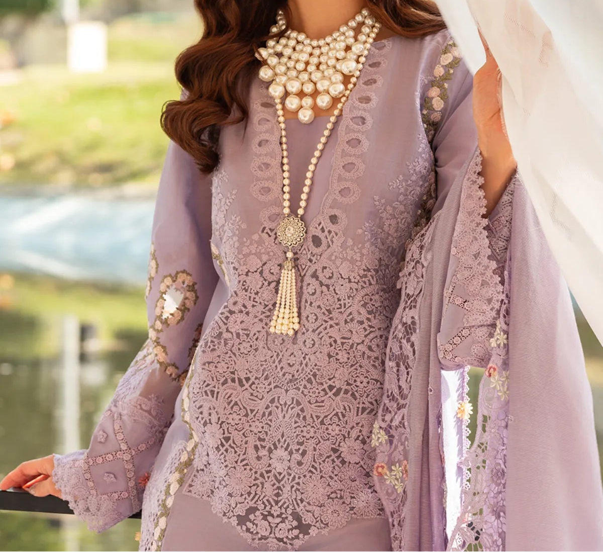 Grace S1516 - Embroidered 3pc Lawn Dress With Embroidered Chiffon Dupatta.