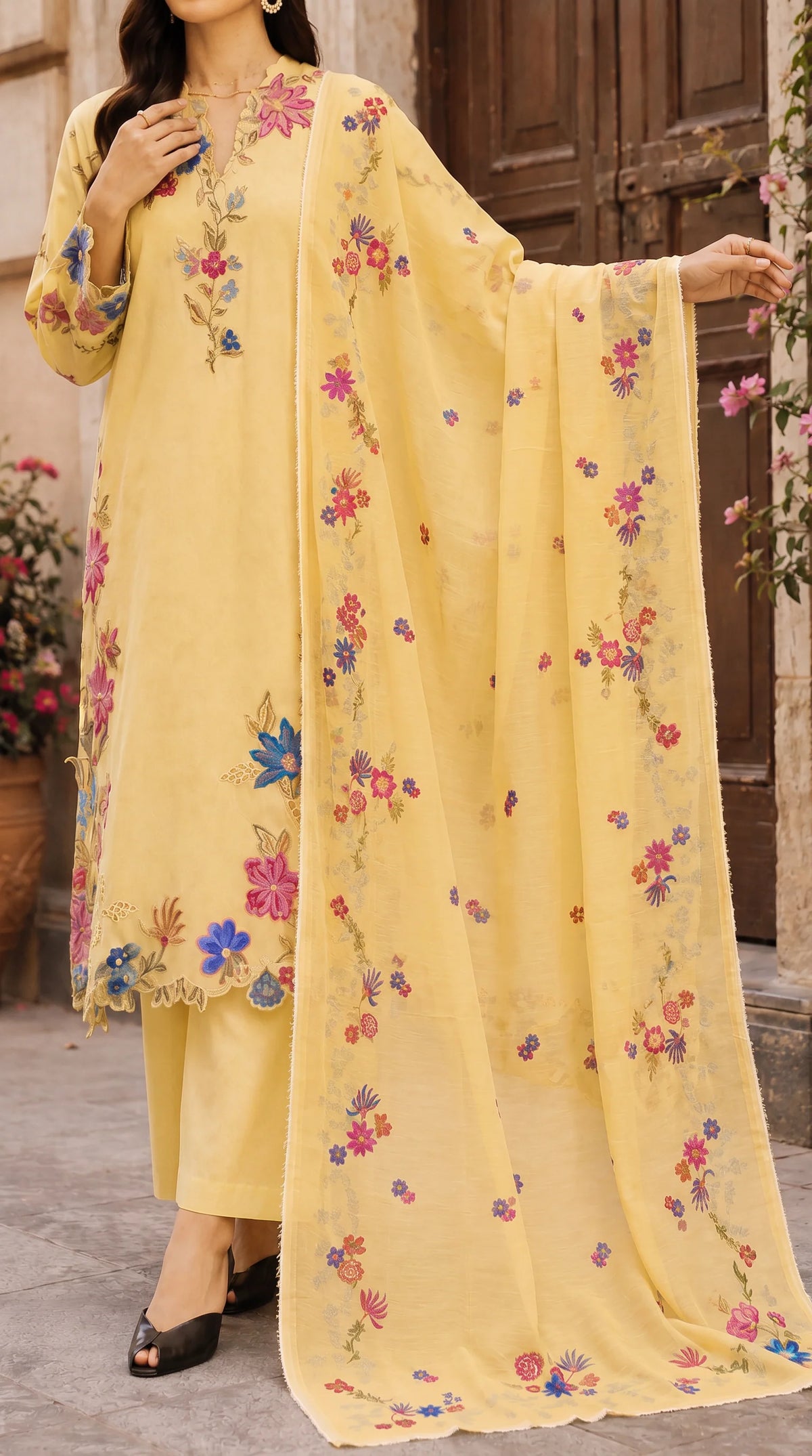 Grace Z-(S1500) - Stitched Embroidered 3pc CHIKANKARI Lawn Dress With Printed Lawn Dupatta.