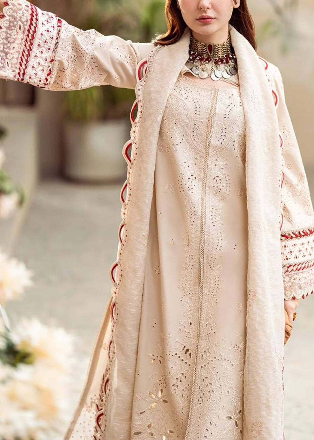 Grace S1125-Embroidered 3pc CHIKANKARI Lawn Dress With Embroidered Net Dupatta.