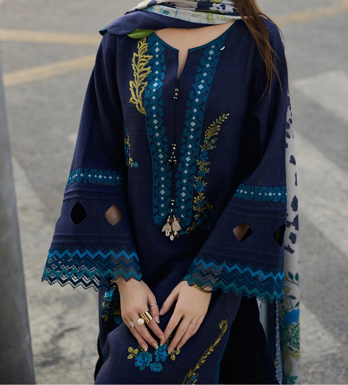 Grace S1446-Embroidered 3pc Lawn Dress With Printed Lawn Dupatta.